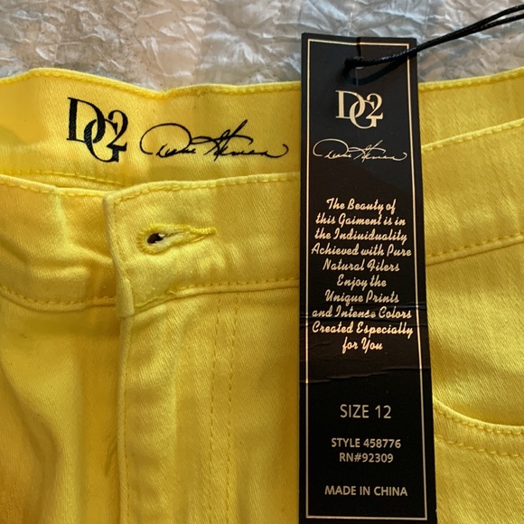 NWT DG2 Skinny Yellow Denim - Picture 4 of 7